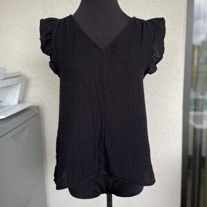 Old Navy Sleeveless Crinkle Gauze Shirt